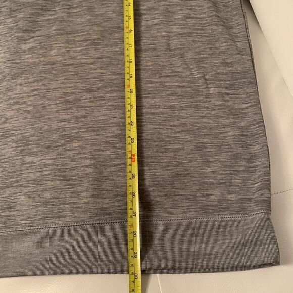 ANDER ARMOUR Sleeveless Size L - Picture 10 of 11